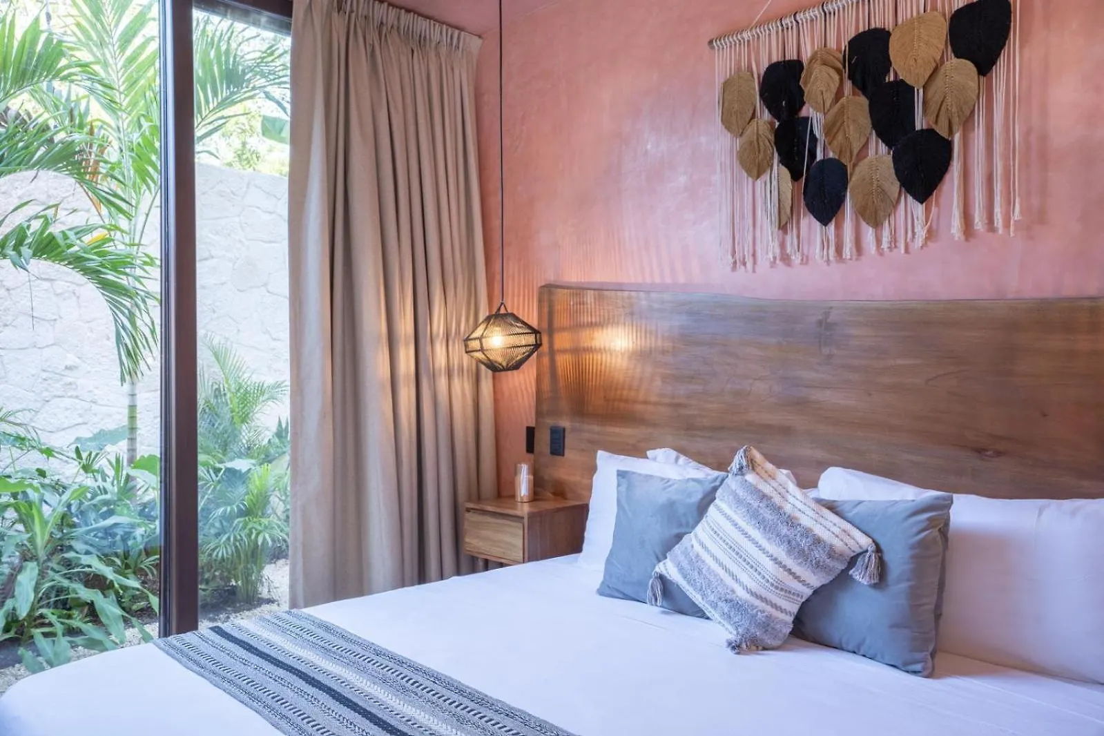 Primrose Jungle Paradise Villa, 3Brd, Island Shower, 2 Private Pools, Gourmet Dining & 24Hr Security Tulum Villa